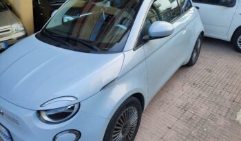 FIAT 500e pieno