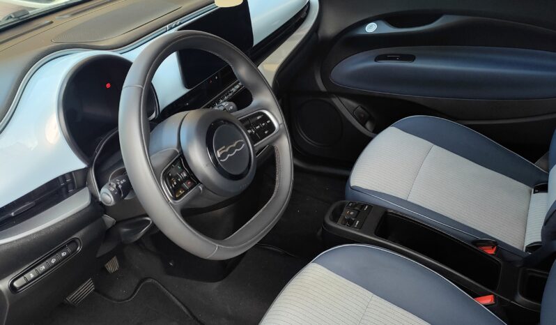 FIAT 500e pieno