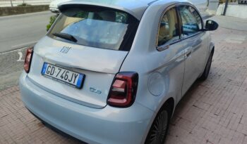FIAT 500e pieno