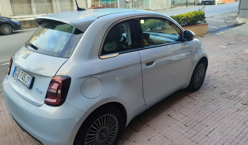 FIAT 500e pieno